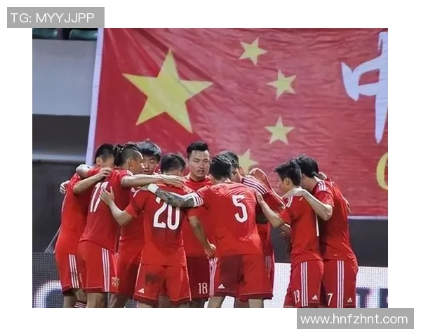 中国杯国足迎战冰岛球队全力争胜展现实力与团队精神